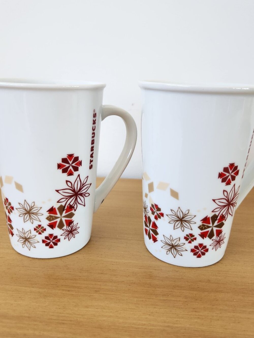 2 Starbucks 2013 Holiday Christmas Coffee Mugs Poinsettia Snowflakes 12 oz